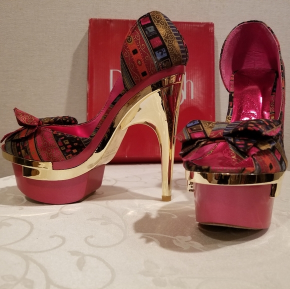 Size 8 Stilettos - Picture 2 of 2